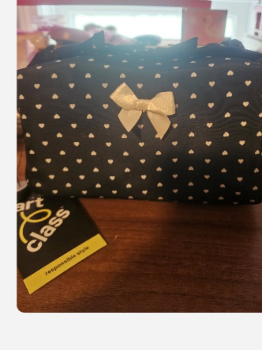 Art Class Black Heart Bow Pouch